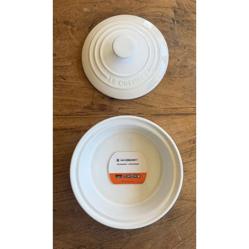 Le Creuset Stoneware Camembert Cheese Baker w/ Lid Meringue 20oz 580 ml NEW NIB